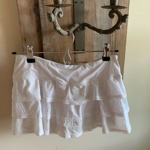 Lululemon white tennis skirt